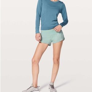 Lululemon Speed Up Low-Rise Lined Short 2.5" size 4